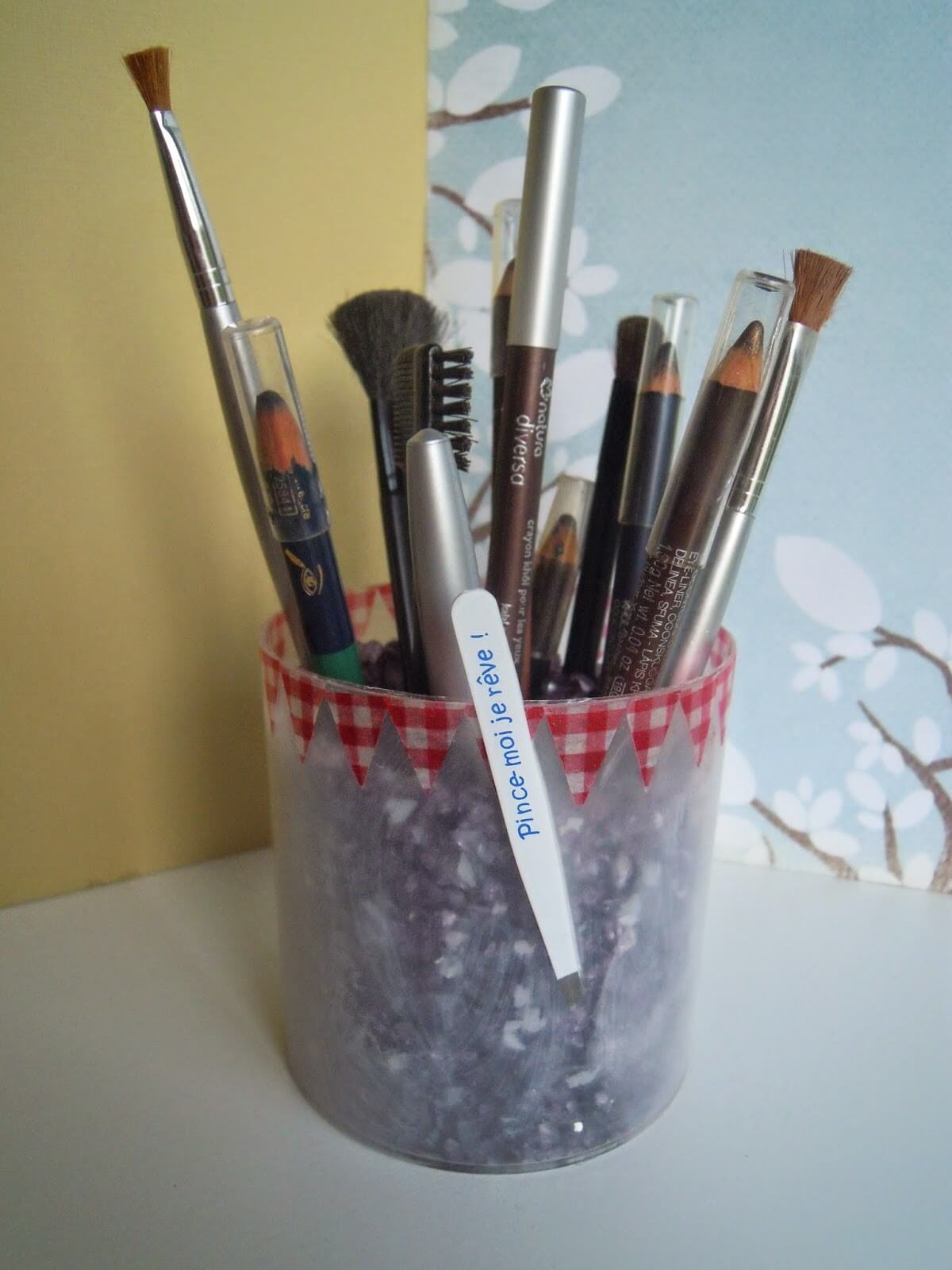 D.I.Y. : petit pot à maquillage