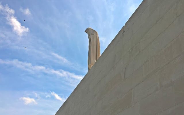 Carte postale #32 : Le mémorial canadien de Vimy